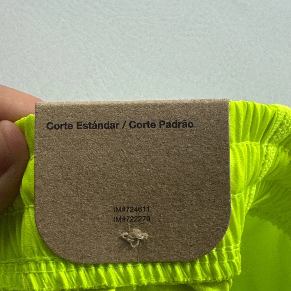 Nike Kids Dri-FIT Training Shorts Volt Neon Yellow DX5382-702 XL
